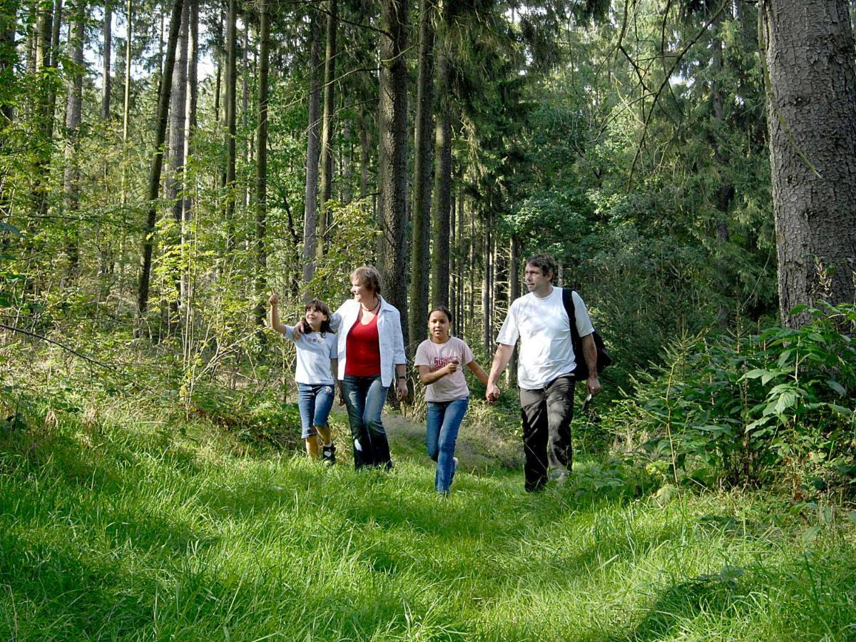 Ferienhof "Alte Foersterei" Knau エクステリア 写真